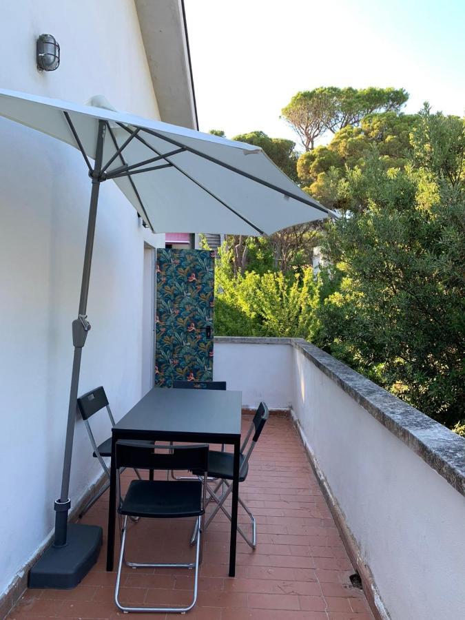 Bellavista Beachfront Apartments Quercianella Exterior photo