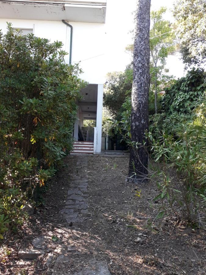 Bellavista Beachfront Apartments Quercianella Exterior photo